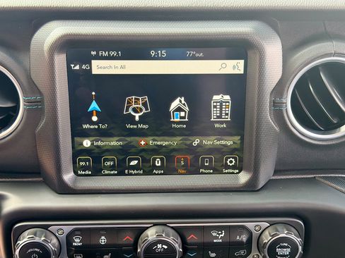 Used 2023 Jeep Wrangler Unlimited Rubicon 4xe w/ Cold Weather Group AWD/4WD image 21