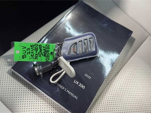 Used 2022 Lexus UX 200 w/ Premium Package image 32