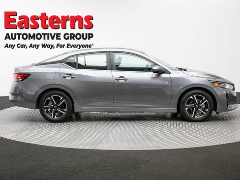 Used 2024 Nissan Sentra SV FWD image 4