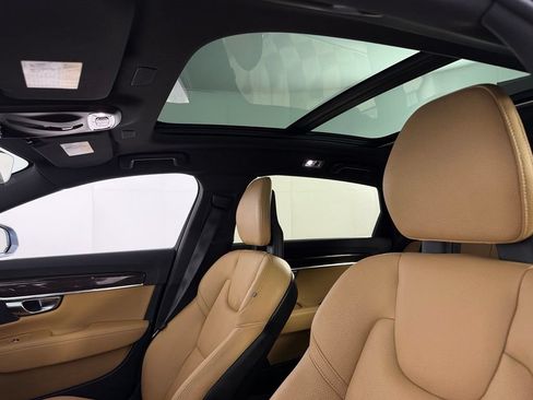 Used 2018 Volvo S90 T5 Momentum w/ Convenience Package AWD/4WD image 24