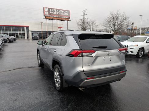 Used 2019 Toyota RAV4 Limited w/ All Weather Liner Package image 8