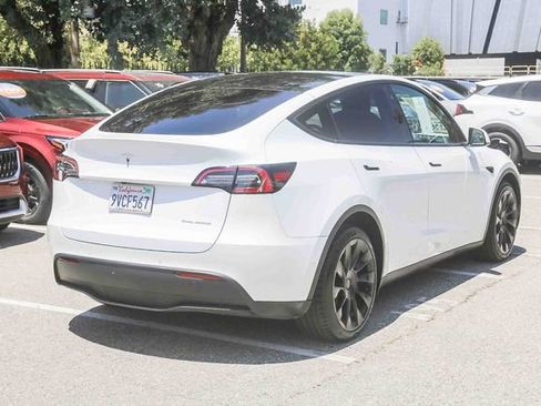 Used 2021 Tesla Model Y Long Range AWD/4WD image 10