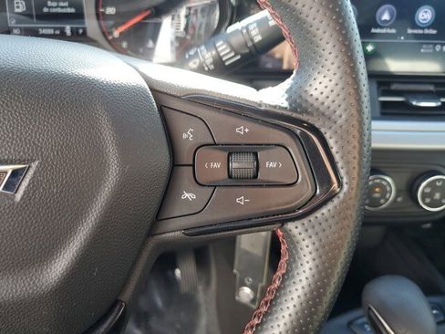 Used 2024 Chevrolet Trax RS image 30