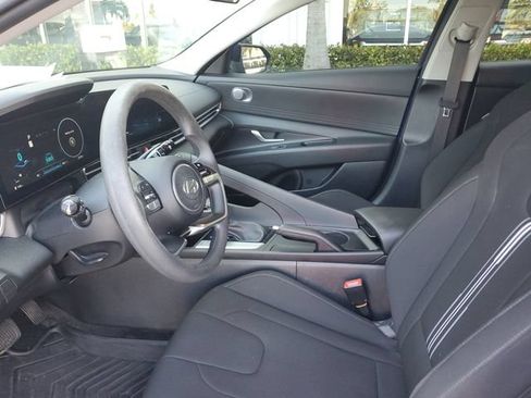 Used 2024 Hyundai Elantra SEL FWD image 16