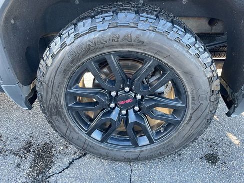 Used 2021 GMC Sierra 1500 Elevation w/ X31 Off-Road Package image 4