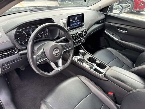 Used 2025 Nissan Sentra SR w/ SR Premium Package FWD image 18