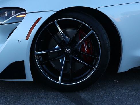 Used 2022 Toyota Supra Premium w/ Driver Assist Package image 5