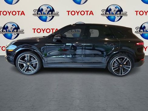 Used 2022 Porsche Cayenne Base image 4