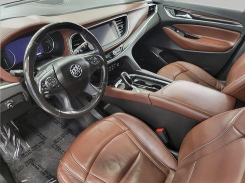 Used 2019 Buick Enclave Avenir w/ Avenir Technology Package AWD/4WD image 9