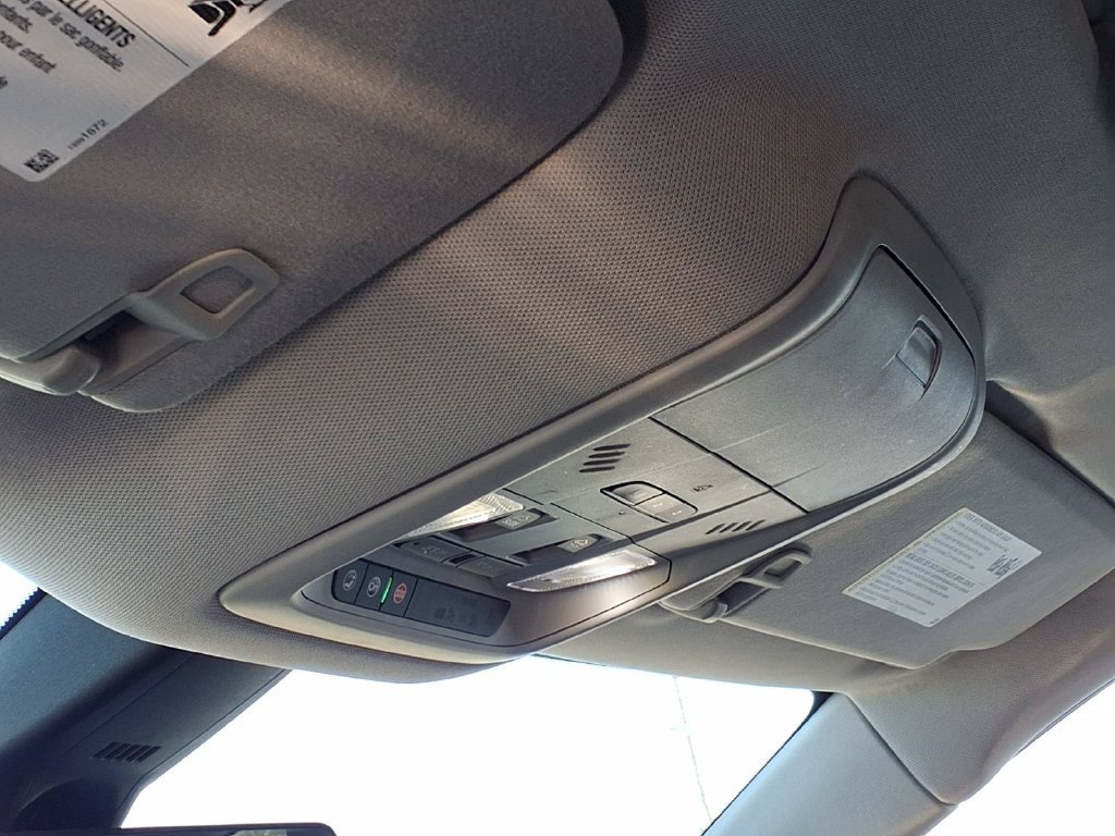 Used 2020 Buick Enclave Avenir w/ Avenir Technology Package FWD image 23