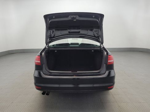 Used 2015 Volkswagen Jetta SE image 29