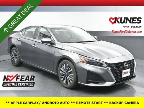 Used 2023 Nissan Altima 2.5 SV image 1
