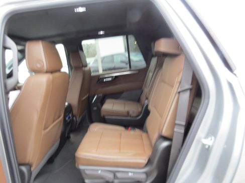 New 2026 Chevrolet Tahoe High Country image 13