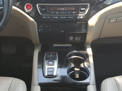Used 2020 Honda Pilot Elite image 17
