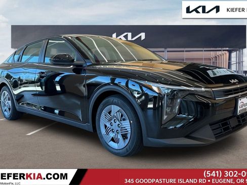 New 2026 Kia K4 LX image 1