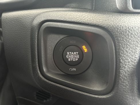 New 2025 Jeep Gladiator Sport image 43