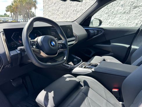 Certified 2025 BMW X3 xDrive30i w/ Premium Package image 2