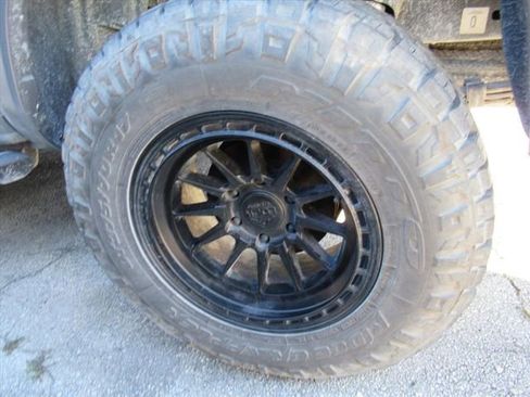 Used 2020 Toyota Tacoma SR5 image 5