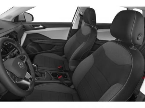 Used 2023 Volkswagen Taos SE w/ Panoramic Sunroof Package image 12