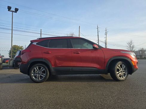 Used 2023 Kia Seltos S w/ Navigation Package image 16