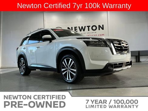 Used 2025 Nissan Pathfinder Platinum FWD image 27