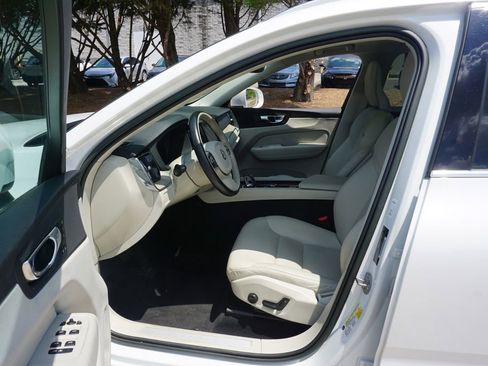 Used 2023 Volvo XC60 B5 Plus w/ Protection Package Premier AWD/4WD image 2