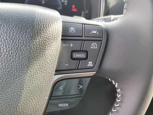 Certified 2026 Toyota Camry Hybrid FWD image 29