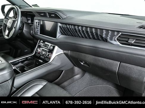Used 2024 GMC Yukon XL Denali image 25