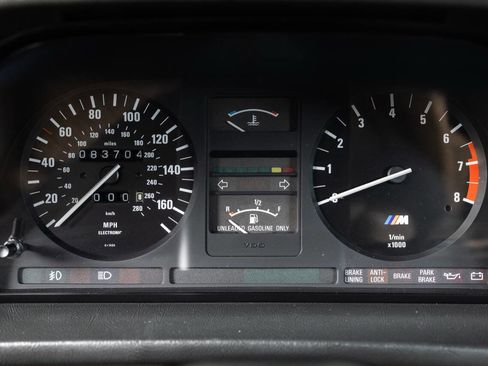 Used 1988 BMW M5 image 40
