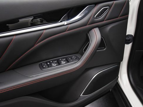 New 2024 Maserati Levante GT Ultima image 43