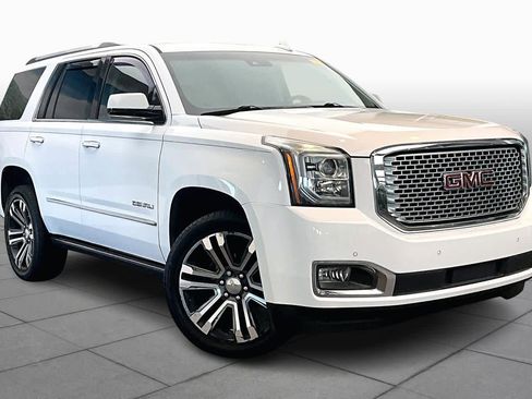 Used 2017 GMC Yukon Denali w/ Open Road Package image 2