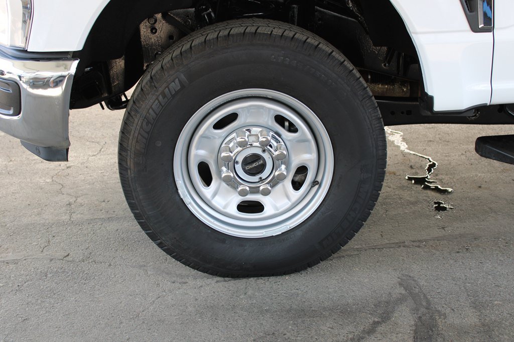 Used 2026 Ford F250 XL w/ XL Chrome Package AWD/4WD image 34