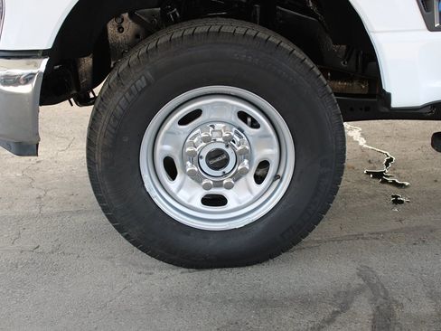 Used 2026 Ford F250 XL w/ XL Chrome Package AWD/4WD image 34