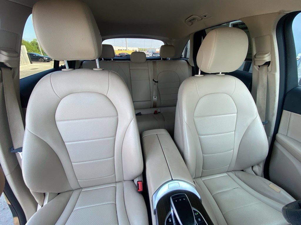 Used 2016 Mercedes-Benz GLC 300 4MATIC image 28