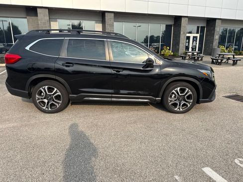Used 2023 Subaru Ascent Limited AWD/4WD image 12