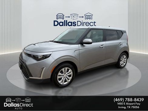 Used 2023 Kia Soul LX FWD image 1