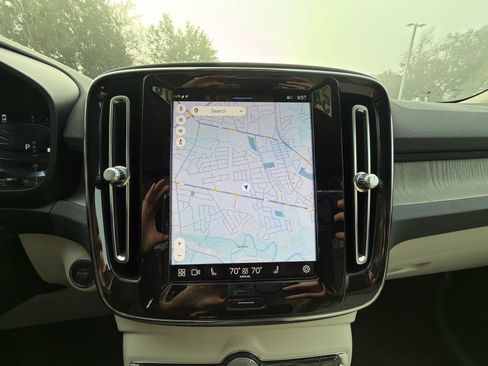 Certified 2023 Volvo XC40 B5 Plus w/ Driver Assist Package image 30