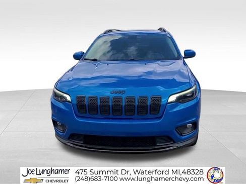Used 2020 Jeep Cherokee Latitude Plus w/ Cold Weather Group AWD/4WD image 3