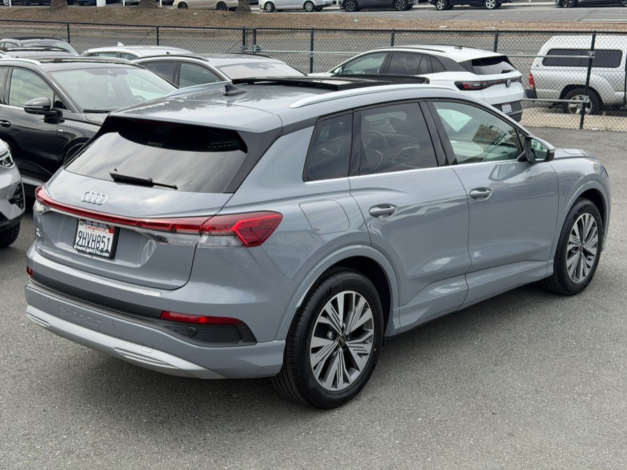 Used 2023 Audi Q4 e-tron Premium w/ Convenience Package RWD image 5
