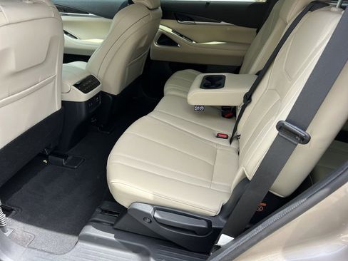 Used 2023 INFINITI QX60 Sensory w/ Vision Package AWD/4WD image 17