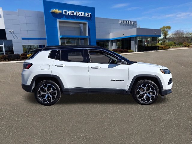 Used 2025 Jeep Compass Limited AWD/4WD image 26