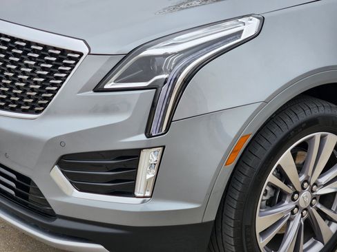 Certified 2025 Cadillac XT5 Premium Luxury image 9