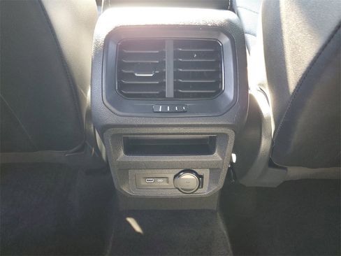 Used 2022 Volkswagen Tiguan SEL R-Line image 14