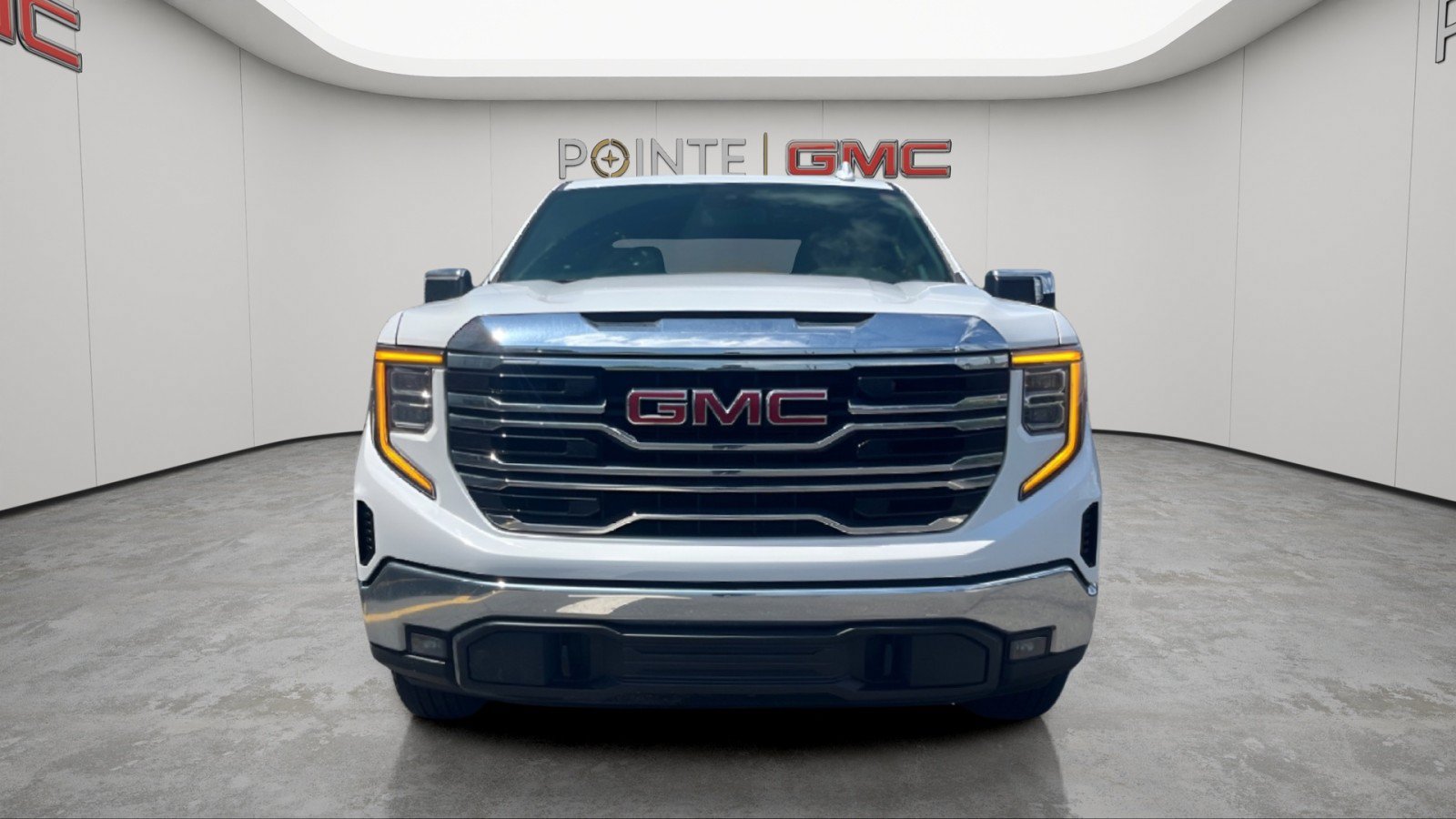 Used 2025 GMC Sierra 1500 SLT AWD/4WD image 3