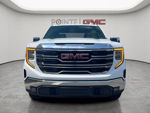 Used 2025 GMC Sierra 1500 SLT AWD/4WD image 3
