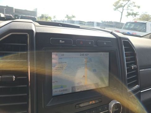 Used 2020 Ford Expedition Limited w/ Equipment Group 301A image 12