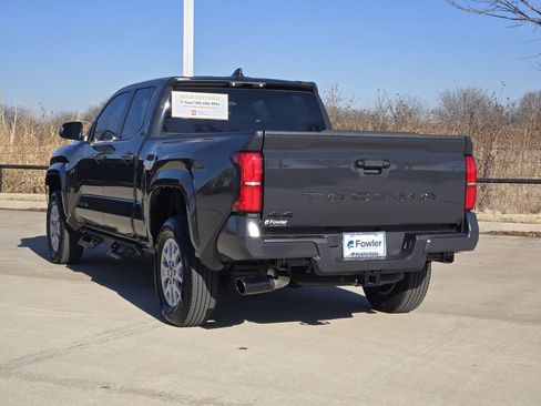 Certified 2025 Toyota Tacoma SR5 image 5