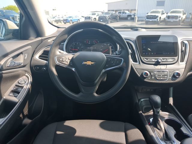 Used 2025 Chevrolet Malibu LT FWD image 16