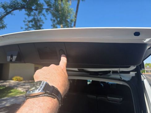 Used 2016 Chevrolet Tahoe LTZ RWD image 19