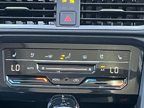 New 2026 Volkswagen Taos SEL AWD/4WD image 17
